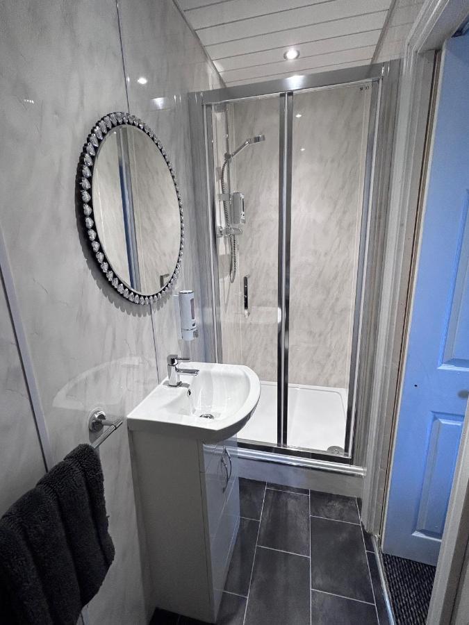Отель Regency House Лафборо Экстерьер фото